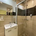 Melodie فندق 2*